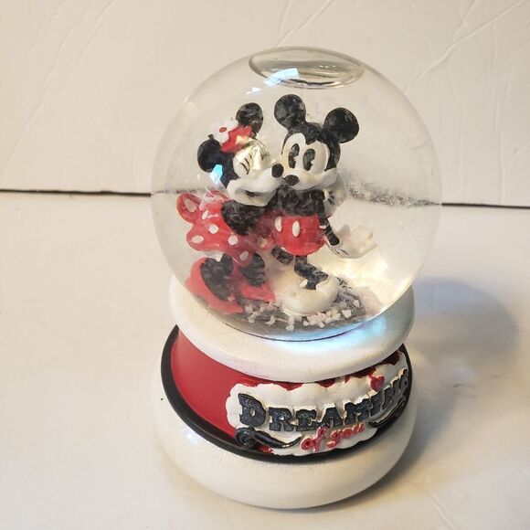 Kcare Mickey Mouse & Minnie Mouse Musical Snowglobe Dreaming of You - Picture 4 of 9